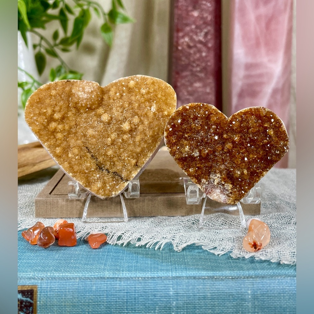 1288 2 Piece Set of Citrine Crystal Heart Carvings - Picture 8 of 9